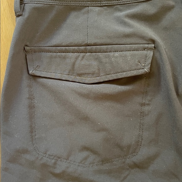 REI Women's Black Bermudas - Picture 4 of 5